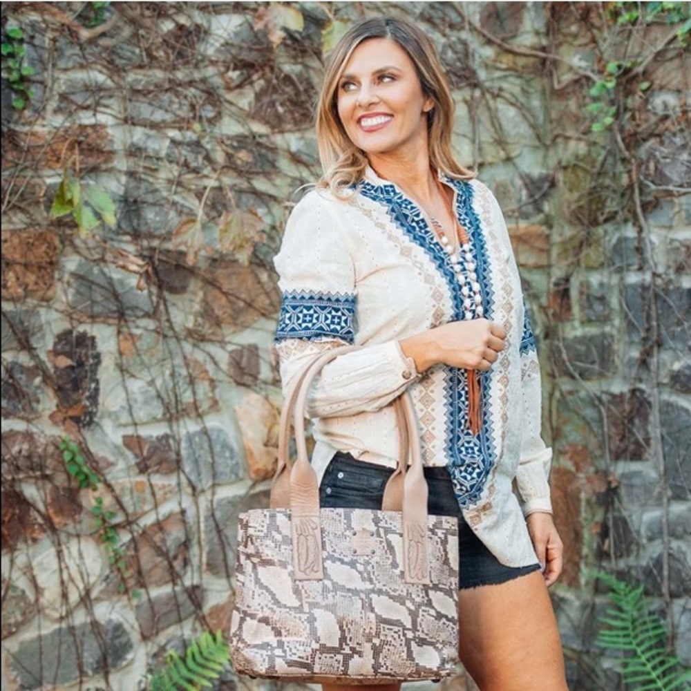 STS Ranchwear Stella Tote NWT